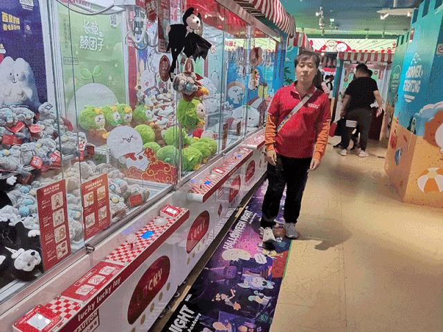 抓娃娃机躺赚？揭秘盲盒、泡泡玛特等产品「低投入、高回报」背后的残酷真相