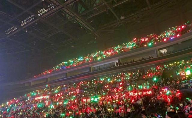 王源的粉丝应援有哪些,王源生日应援上热搜了吗