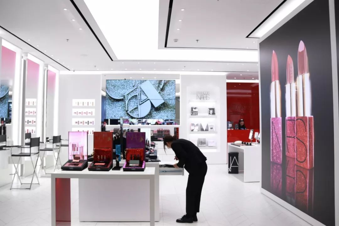 再续STUDIO54夜店传奇,NARS重庆邀你“双11”来蹦迪