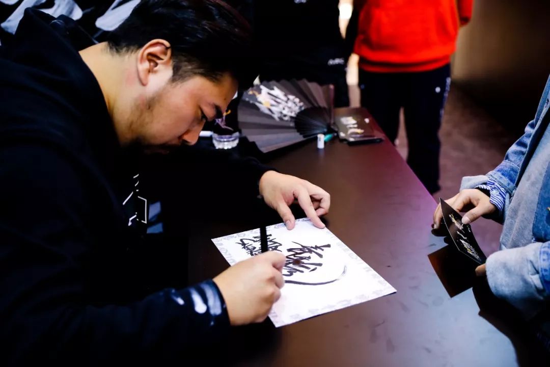 四大神兽球鞋,关于四大神兽的球鞋