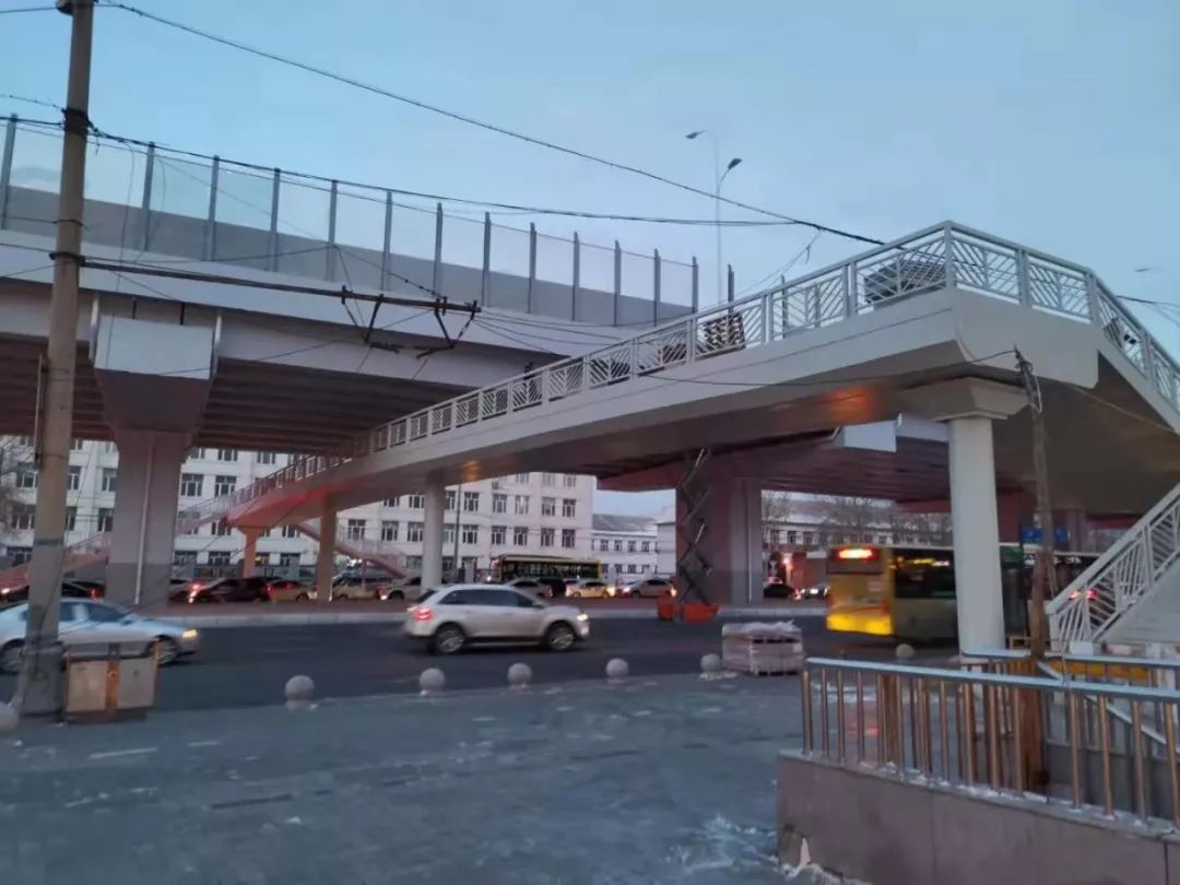 哈尔滨南岗过街天桥在哪里,哈尔滨过街天桥