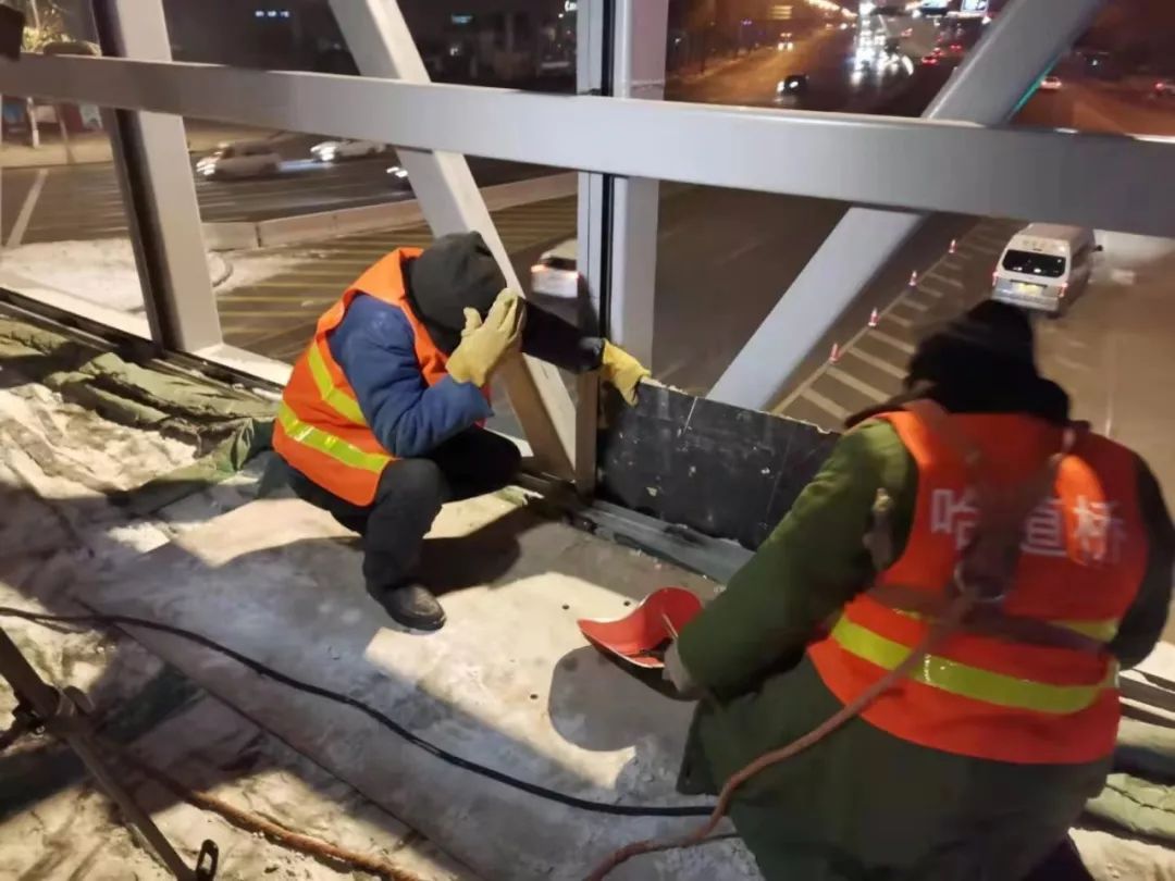 哈尔滨南岗过街天桥在哪里,哈尔滨过街天桥