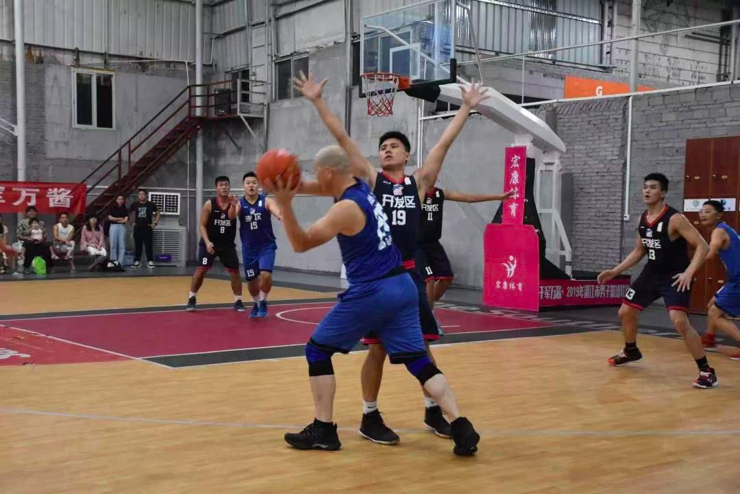 湛江市吴川市篮球赛总决赛视频,2020湛江市男子篮球比赛名单