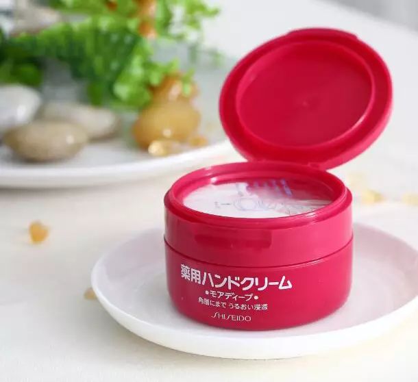 不要让你暴露你的年龄,别让皮肤暴露了你的年龄