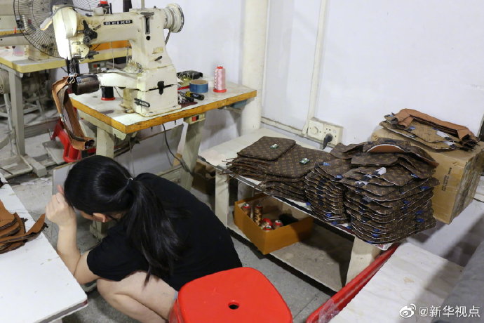 迪拜机场免税店都有什么奢侈品,迪拜的奢侈品排行榜