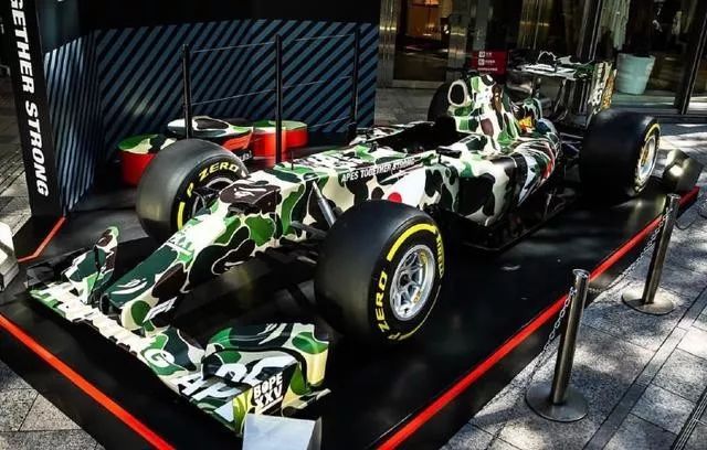 tb鍜宐urberry鑱斿悕,burberry鐨勬柊鏍囧織tb