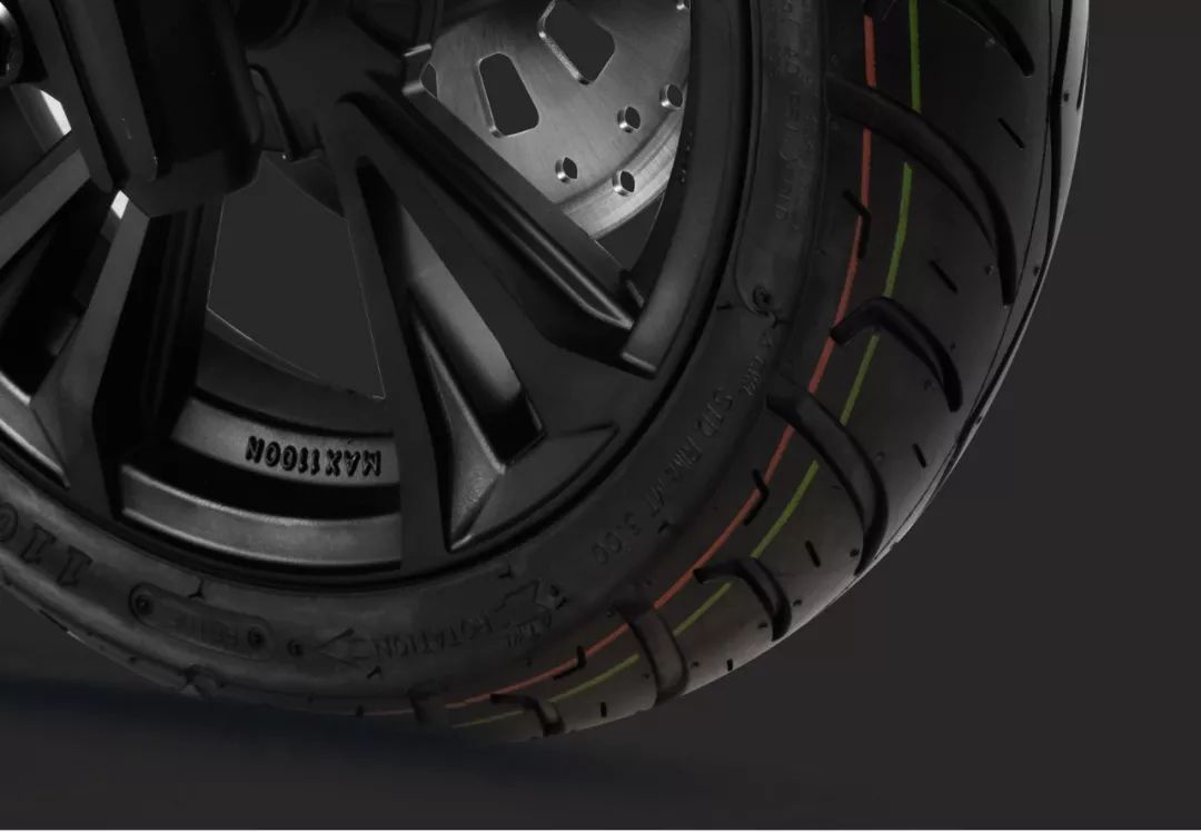 最大扭矩转速1300到3000,最大扭矩转速1450到4100