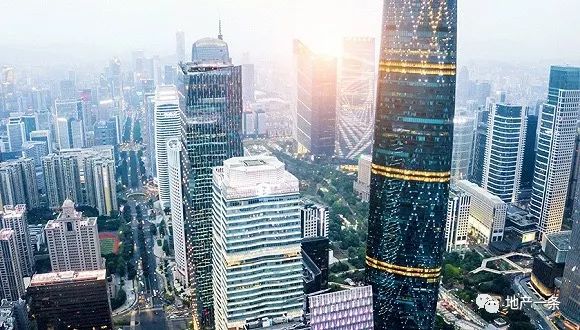 香港零售业遭遇重创,香港商铺大跌