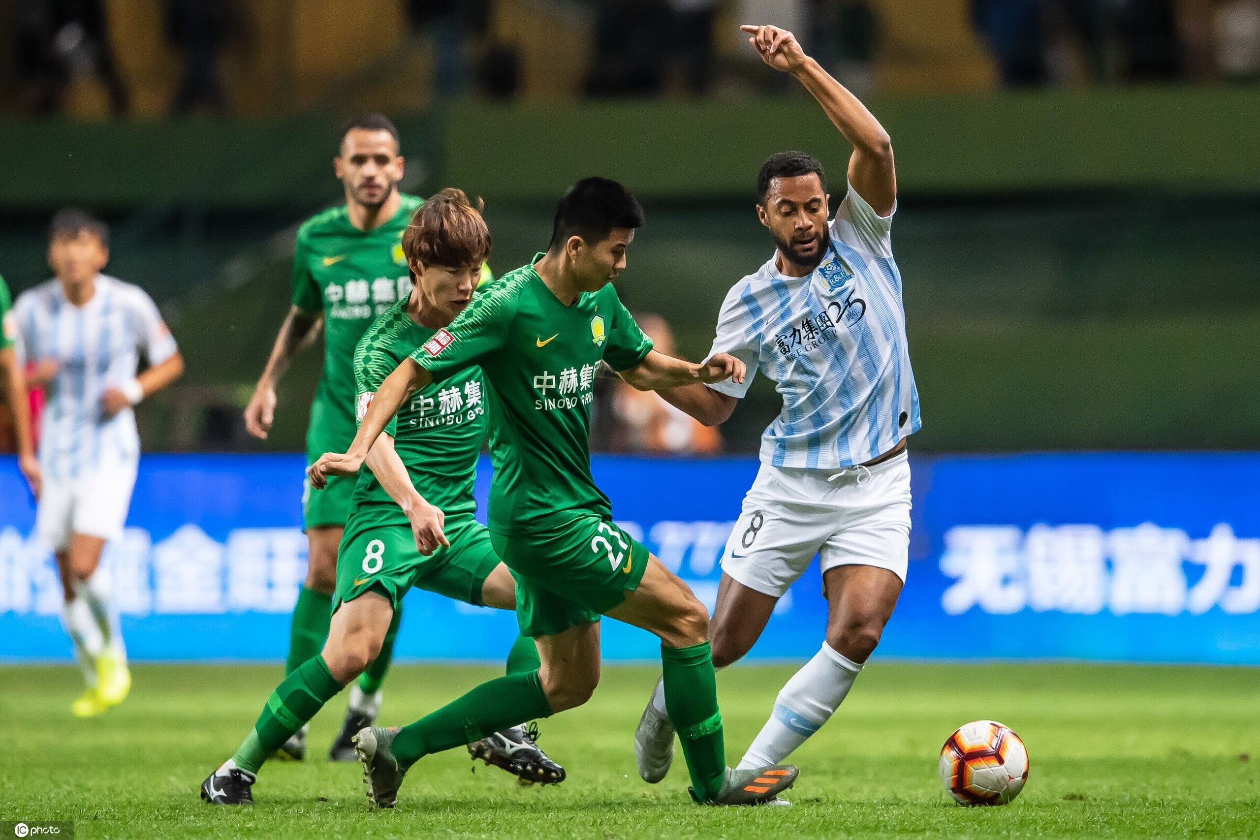 北京中赫国安巴坎布绝平恒大,巴坎布第二个进球