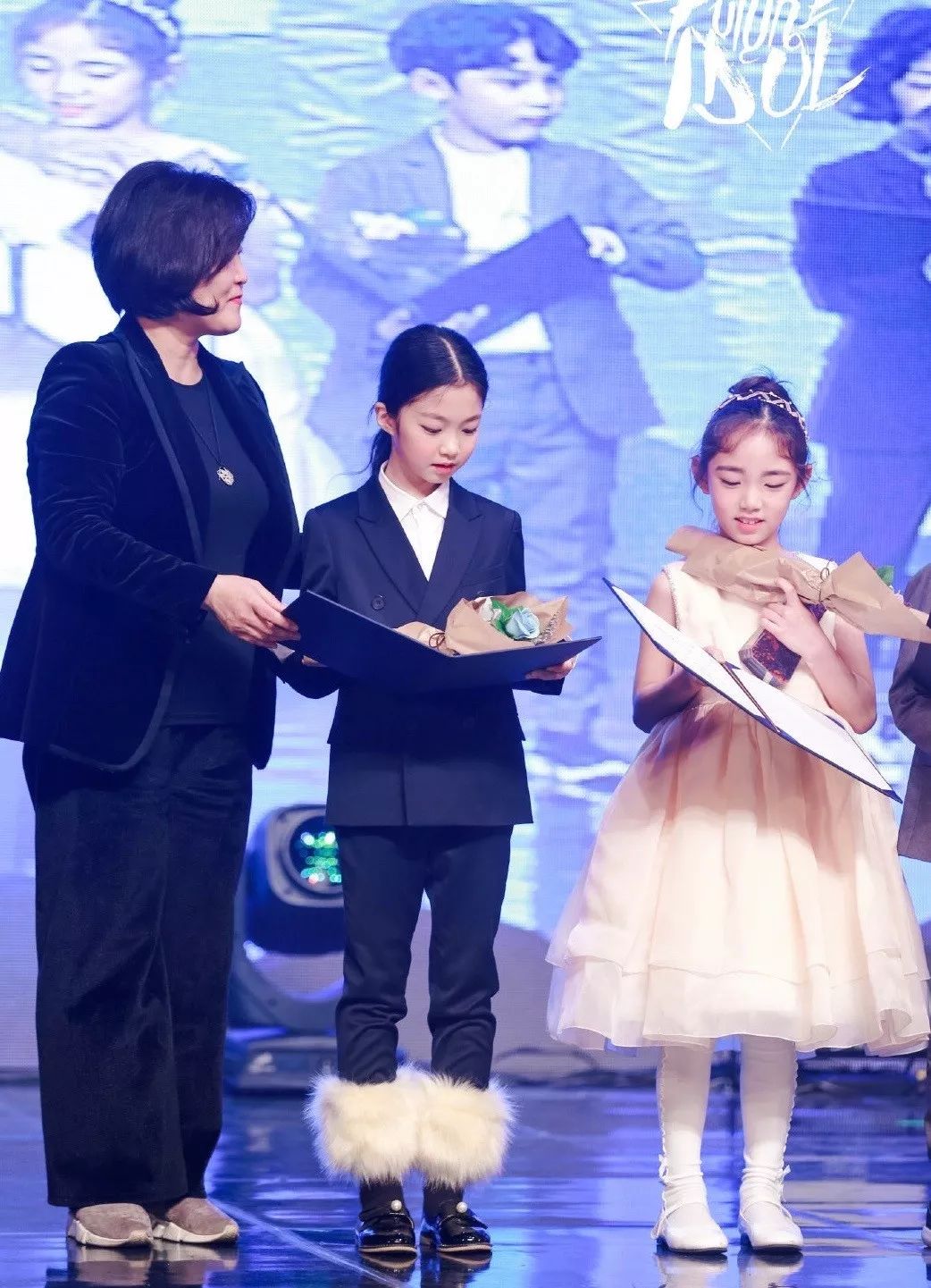 iu林允儿衣服,林允儿iu私服