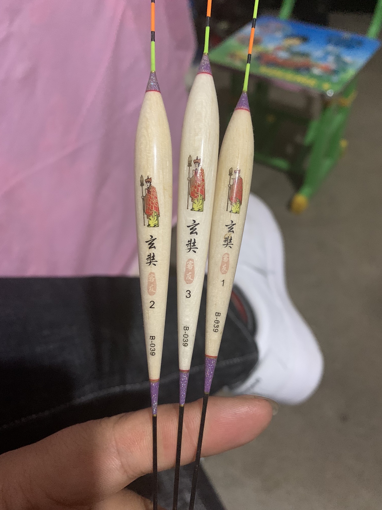 野钓浮漂选择多少克的合适,钓罗非选择多少克浮漂合适