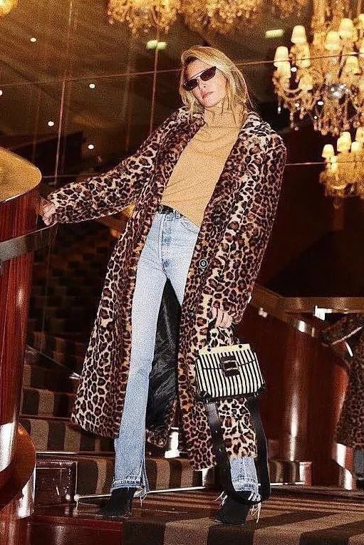 什么牌子的大衣好看又实用,大衣冬季必买的款式不过时