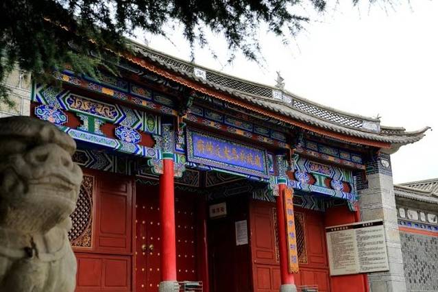 泸沽湖虎跳峡香格里拉怎么坐车,丽江香格里拉泸沽湖虎跳峡