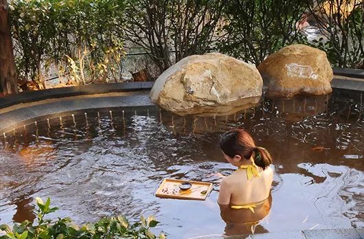 哪里泡天然温泉,泡个不一样的天然温泉