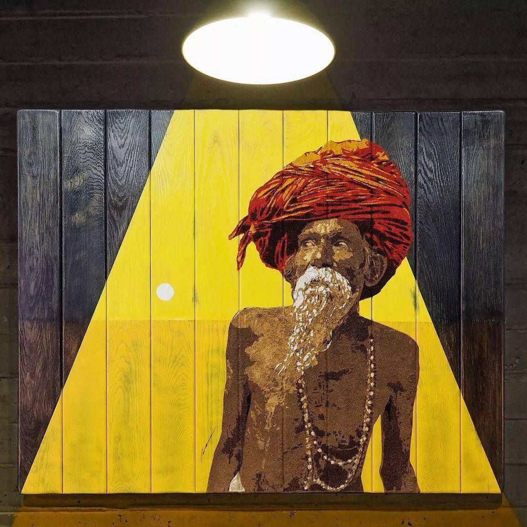 切出40000块面包丁玩拼图，无聊吃货的最高境界？甚至鸽子粪都不放过？