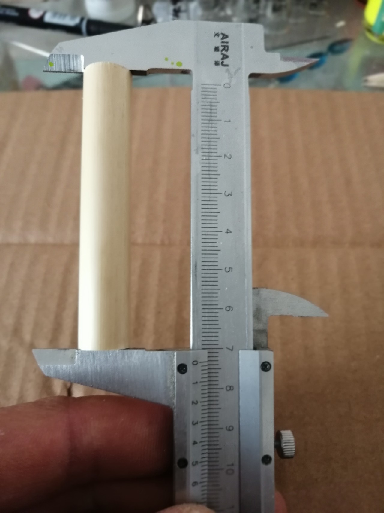 手工芦苇漂制作工具,手工制作的野钓电子漂怎么做