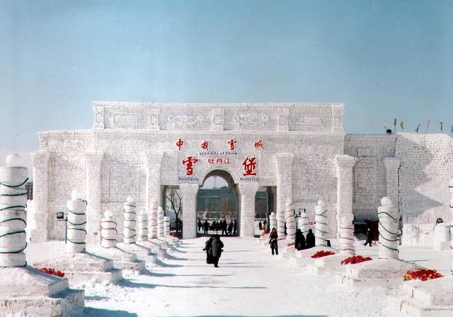 镜泊湖冬日瀑布,冬天镜泊湖吊水楼瀑布