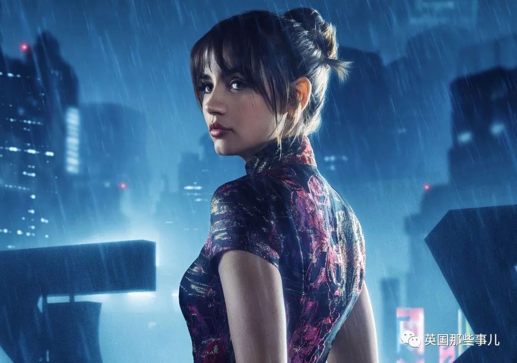 她是新任007邦女郎，也是梦露…这个古巴妹子，凭啥成了新一代性感女神？