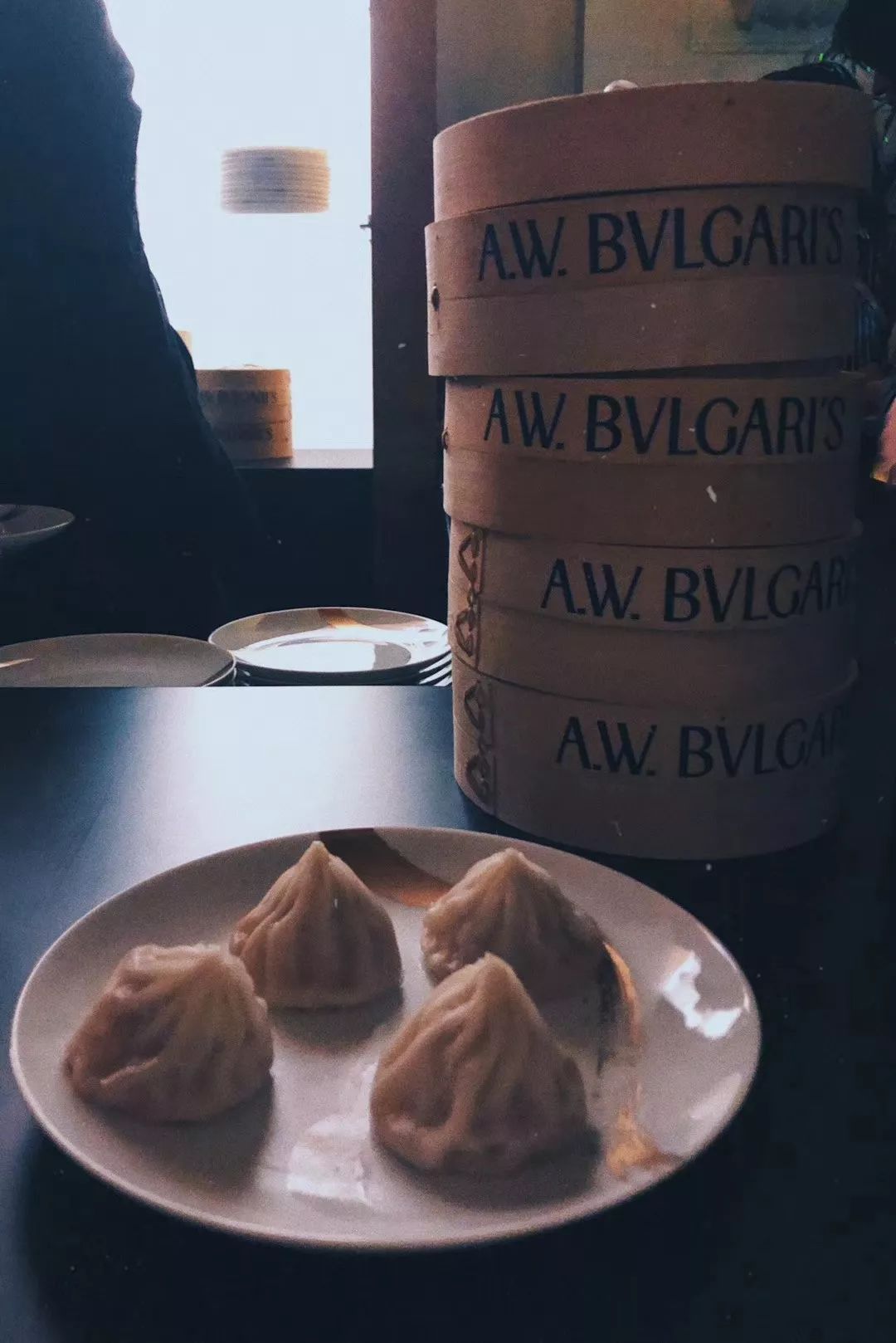 年末跨界合作狂潮｜吃的穿的用的中国的外国的各种联名各种抢钱