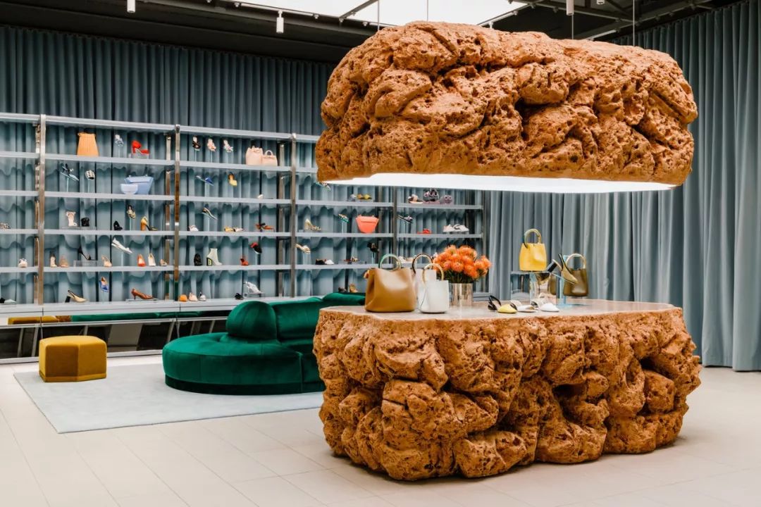 茑屋书店将登陆上海；上海新世界城携400家新品店重新开业；周杰伦“J-tea魔杰的茶”全球首店上海开业|猫头鹰商业周报