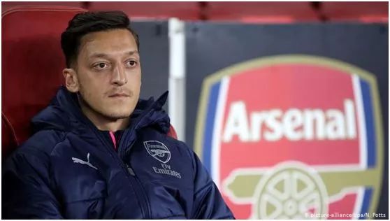 耿爽回应厄齐尔：欢迎他来*疆新**走一走