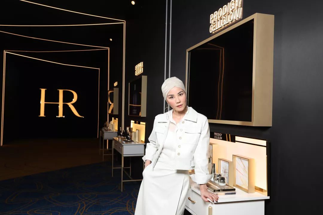 范丞丞同款运动鞋和王菲的“一见钟情”能否让你动心？