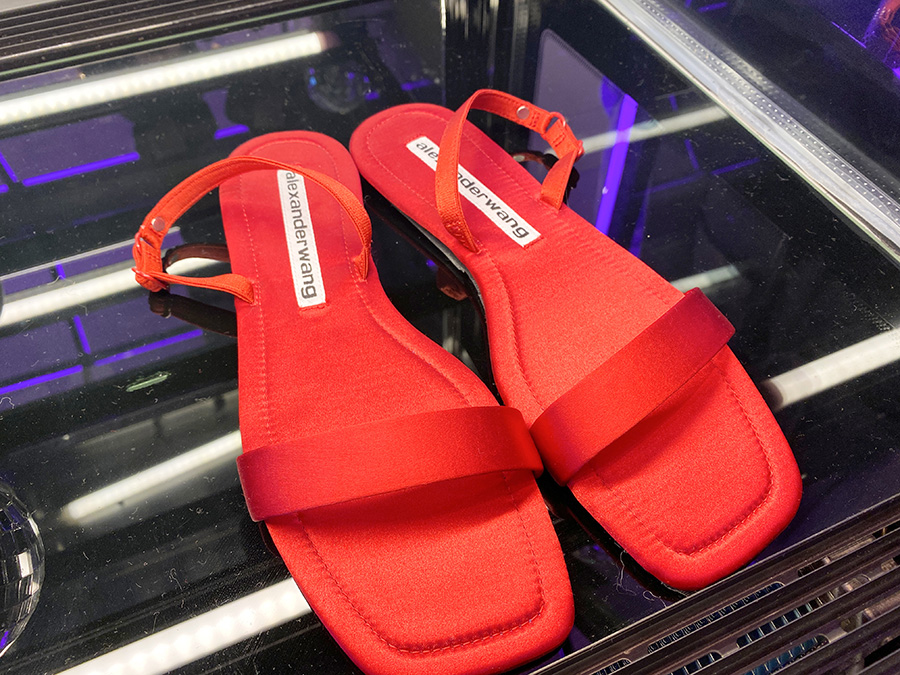 为合作胶囊系列造势，连卡佛和AlexanderWang在成都办了场“派对”