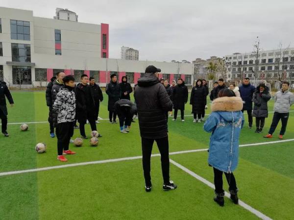 零下一度中绽放热度——记宿豫区校园足球教练员第四次集中培训活动
