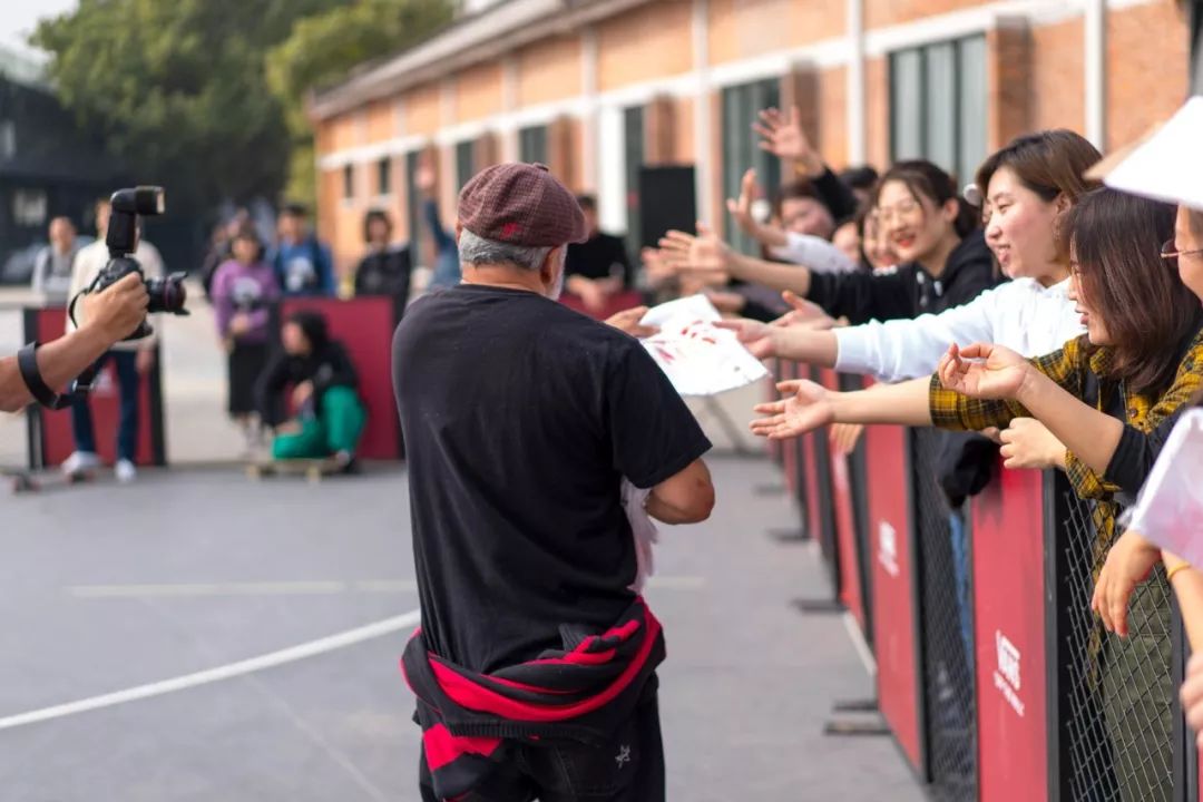 真·为滑板而生，传奇滑手SteveCaballero空降广州陪你重温与Vans经典的三十年