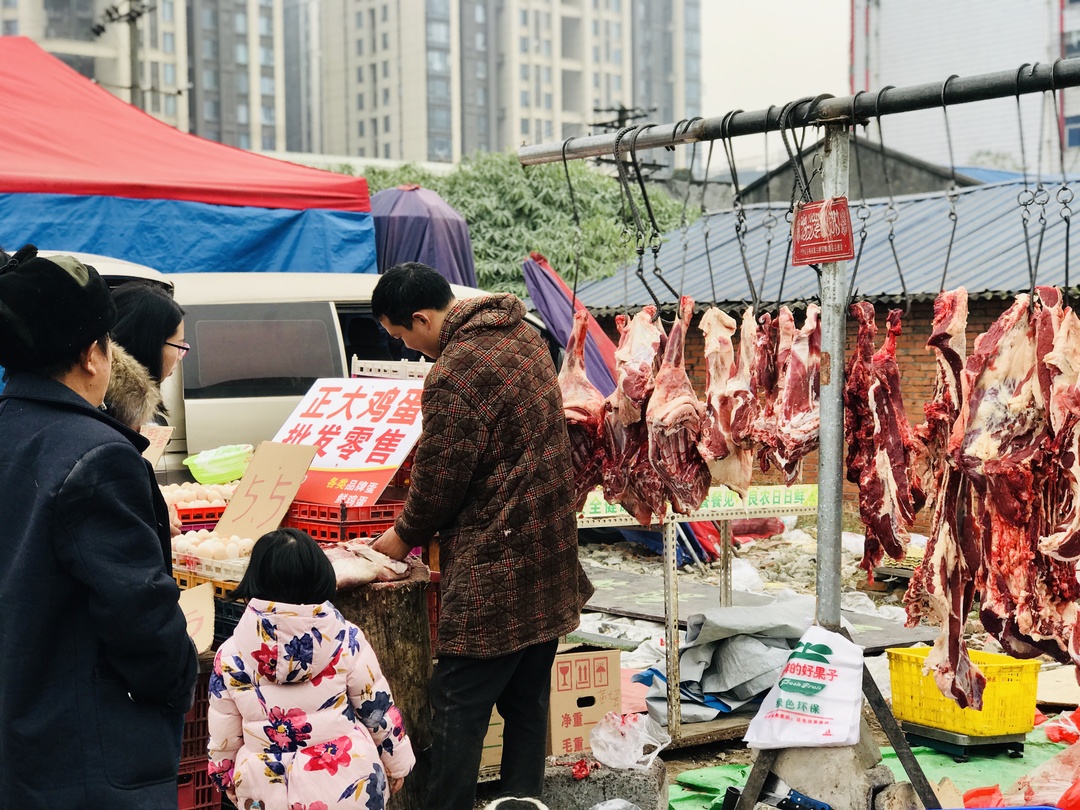 乱哄哄的集市,乱逛市场