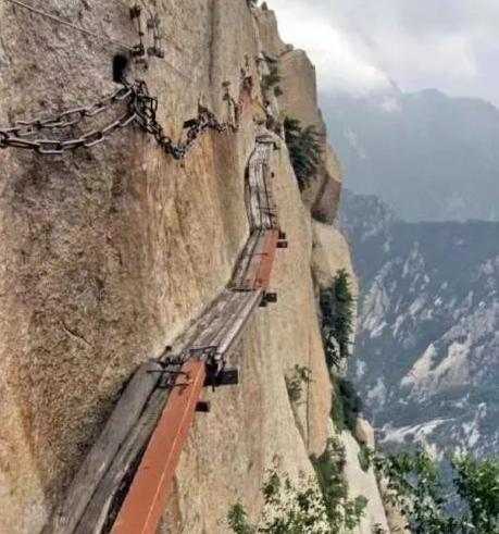 自古华山一条道出处,华山长空栈道是怎么修建的
