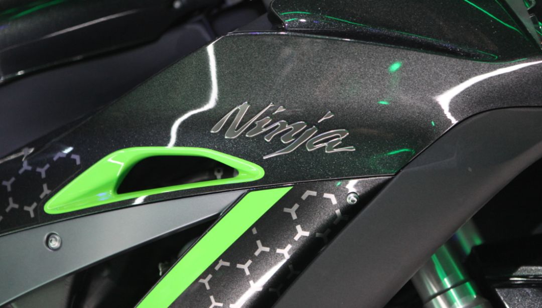 最新川崎zx10r评测,川崎zx-10r2021款摩旅