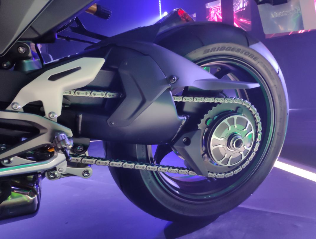 最新川崎zx10r评测,川崎zx-10r2021款摩旅