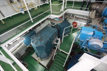 7000米海底深潜,水下四十米深潜