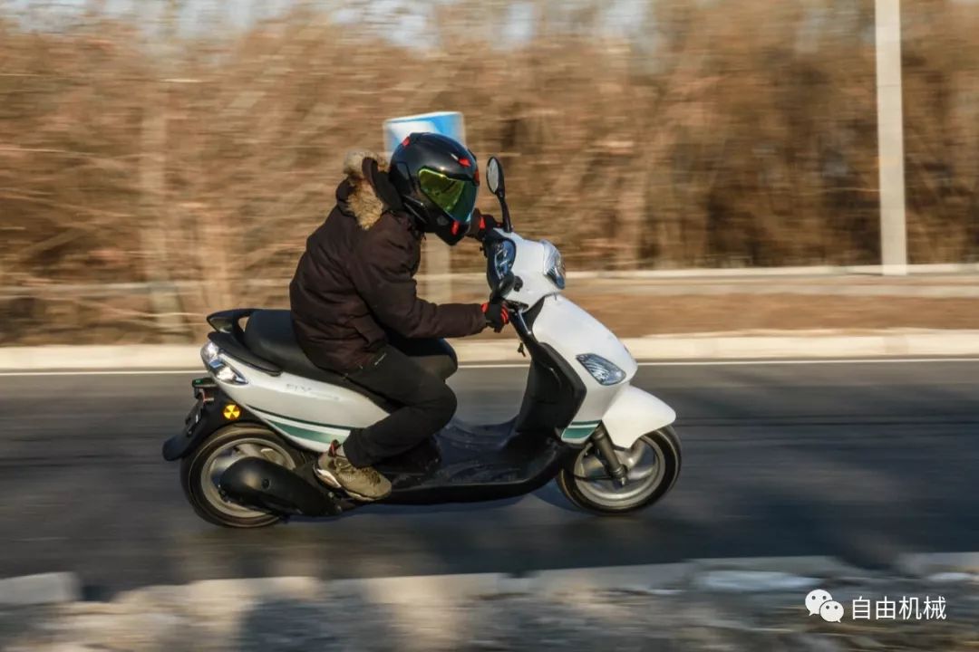 新比亚乔fly150越南产,老款比亚乔fly150