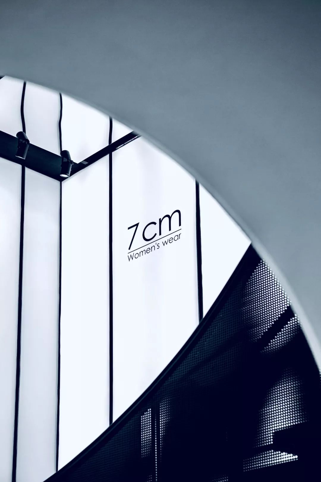 路飞女装原创设计直播,路飞设计女装