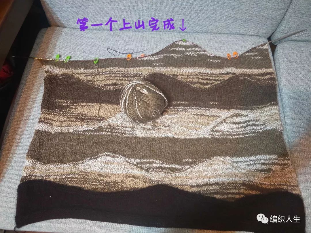 段染8号蕾丝线钩织作品,浅灰色织毛衣视频教程