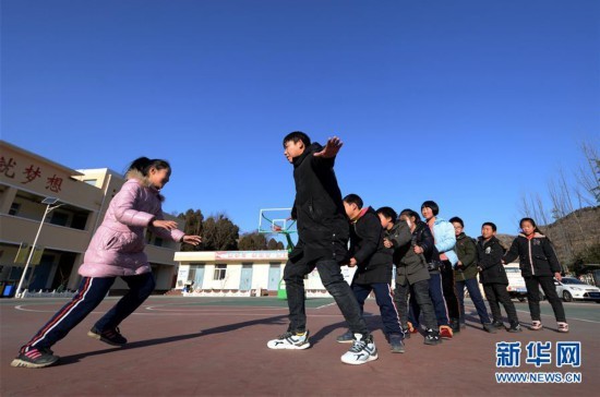 娑夊幙鍚庢睜鎰氬叕绉诲北鍥剧墖,澶灞卞尯鑴辫传鏀诲潥鏁呬簨