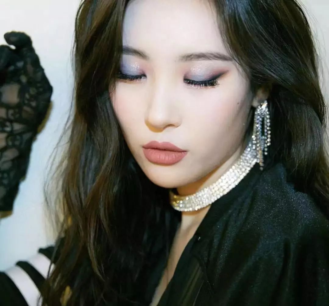 新手画jennie同款眼妆,怎么画jennie同款猫系眼线