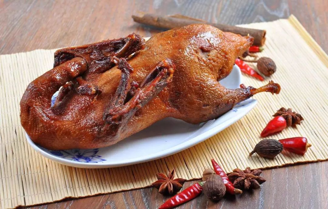 吃过10个算我输!本地人盖戳的年货清单揭秘