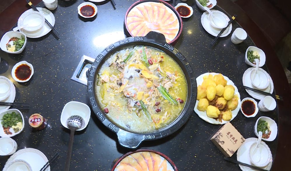 美食品尝特色菜,美食品味享受