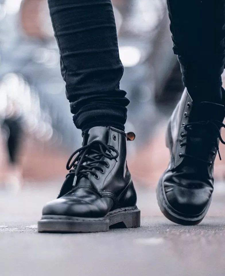 秋冬买靴子买这4双谁穿谁时髦,想穿靴子但不想穿光腿神器