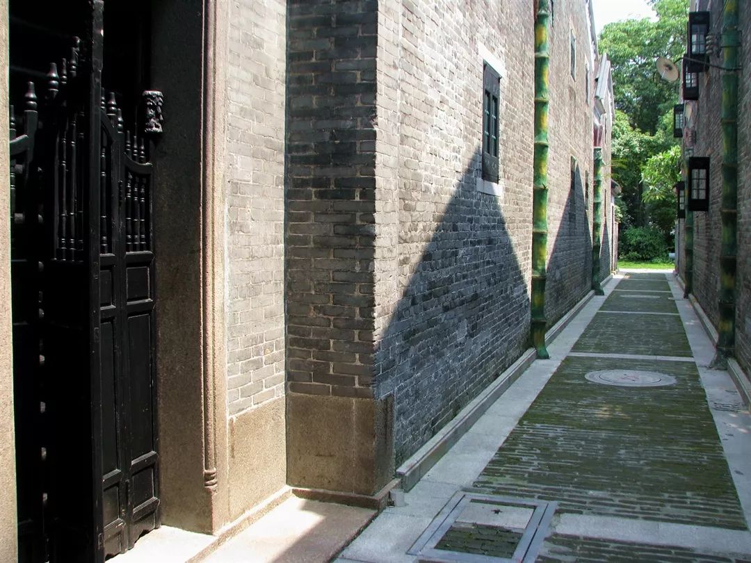 西关大屋的古朴青砖是怎样烧制成的?现在揭秘!