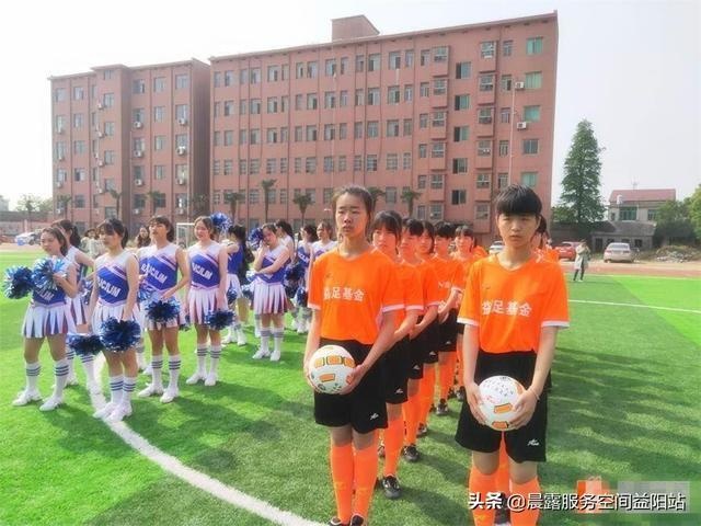 益阳市十四中女子足球队,益阳市第十四中学女子足球队