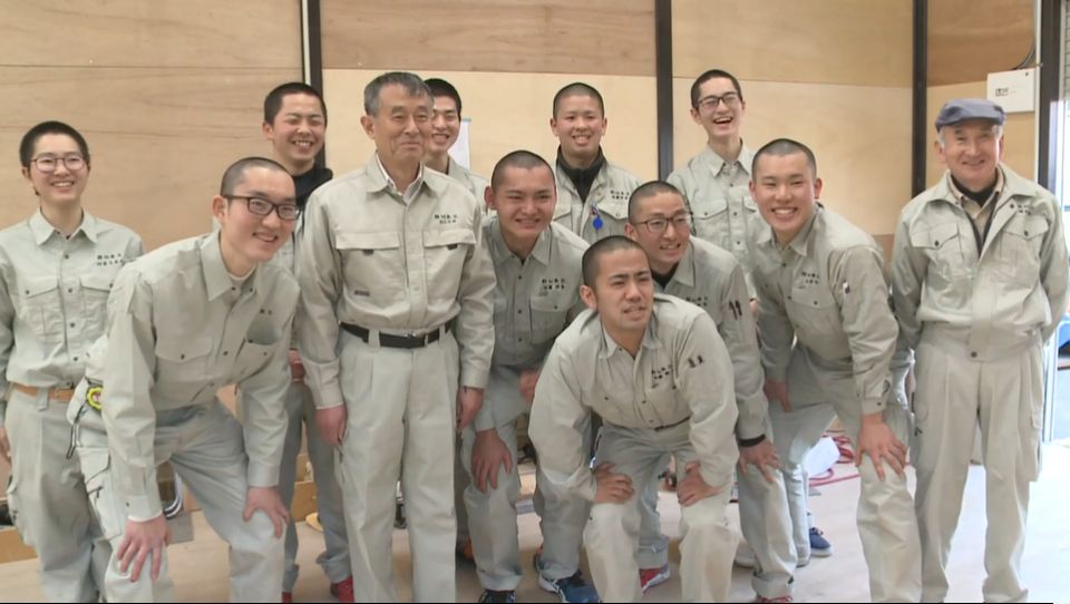 8年不许用手机、不许谈恋爱，他痛骂过的60个光头后来都成了日本大师...