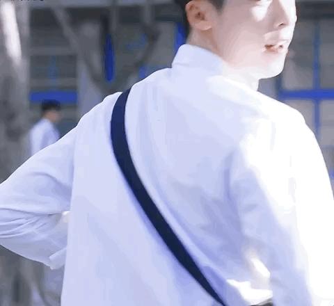 从被质疑没存在感到女团单飞，如今靠最火台剧再次爆红？