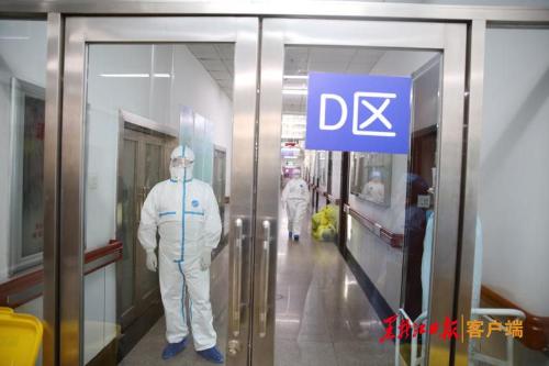 大年三十医护人员抗击疫情视频,大年三十他们在抗疫一线跨年