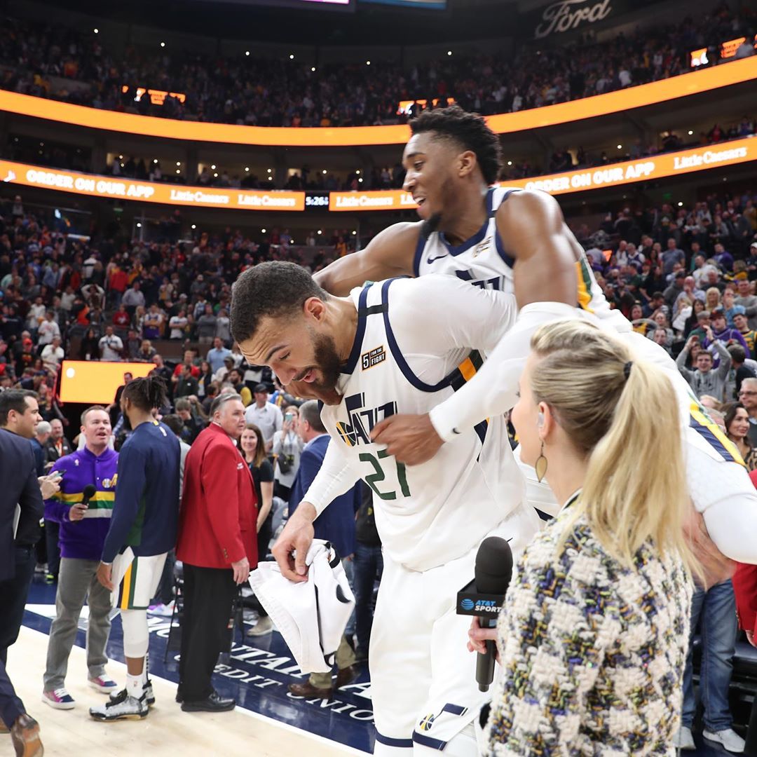 nba百大球星评选约基奇库里进前50,美媒评nba现役十大中锋