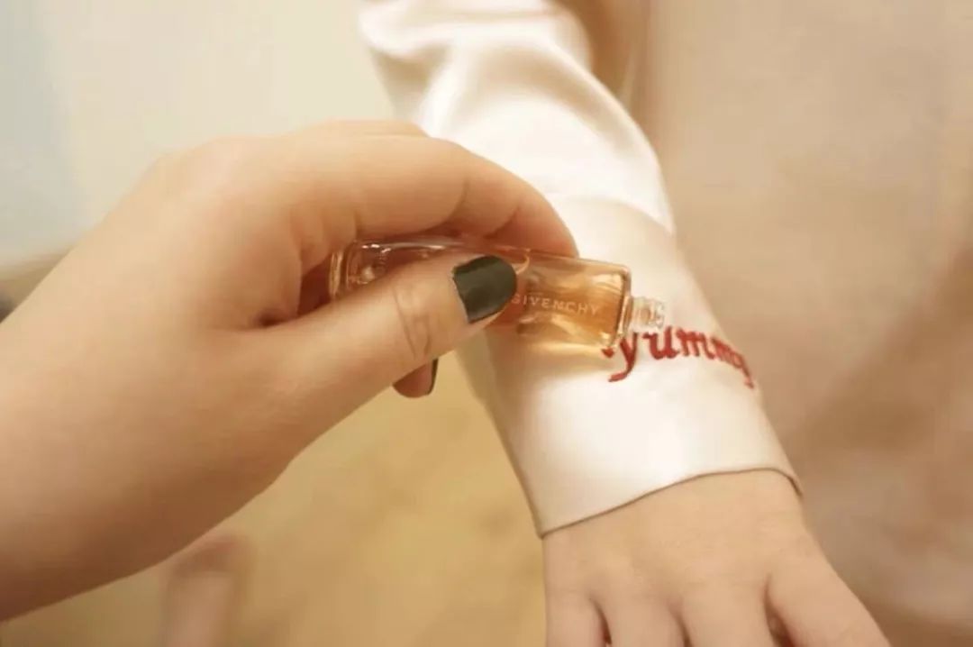 低头看看自己,低头看看