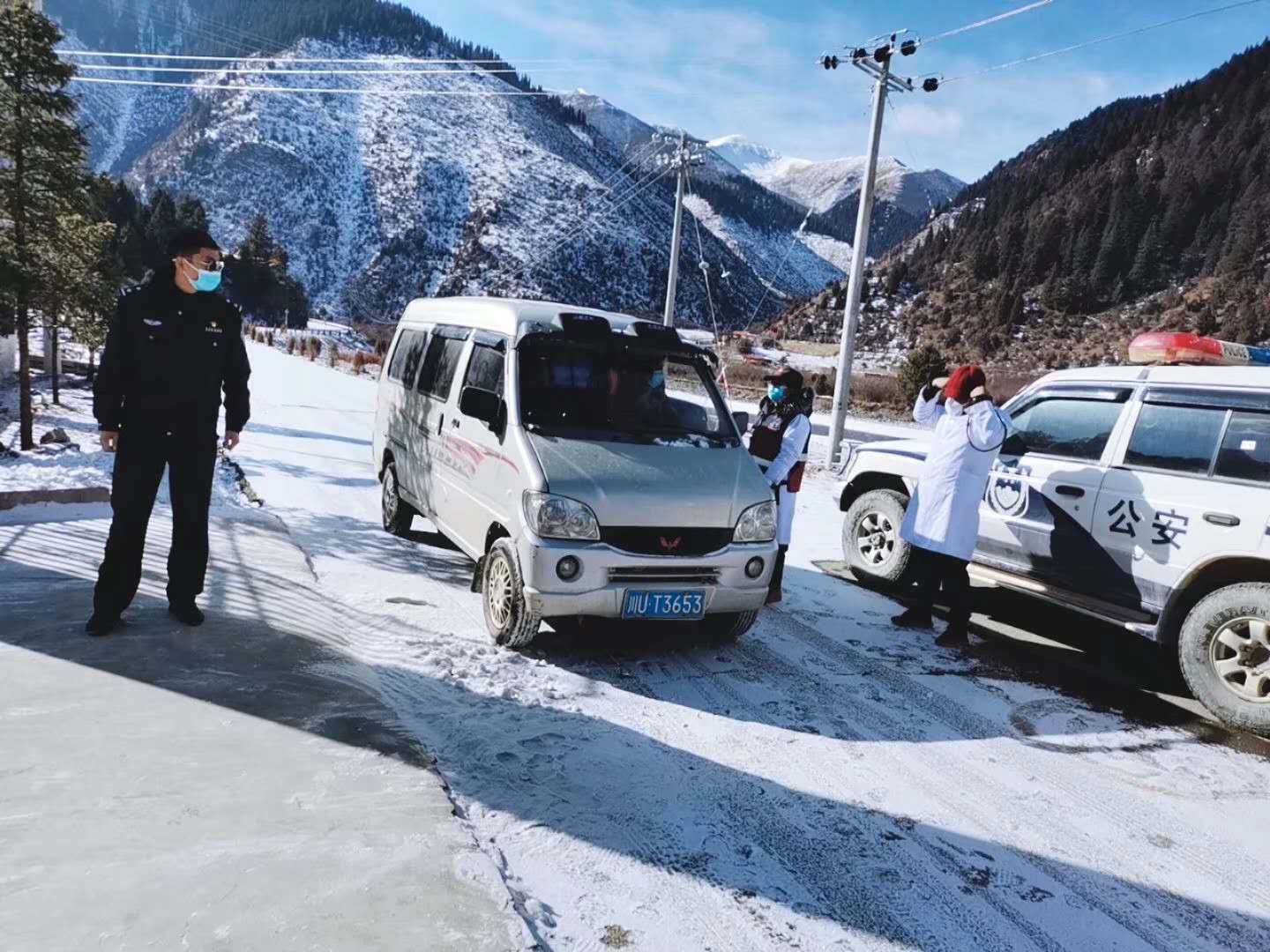 壤塘：坚守在冰天雪地的防疫人只为4.7万人的平安